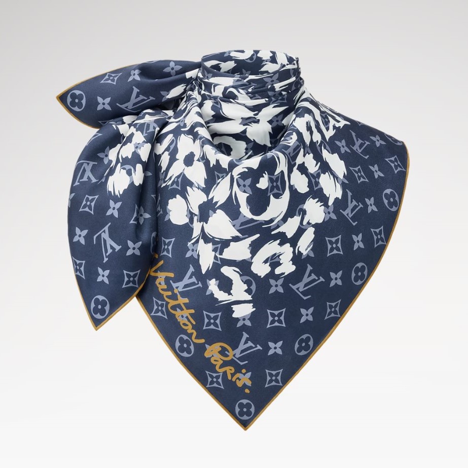 L0vis Vvtt0n LV Safari Square 90 Scarf Blue For Women M97895
