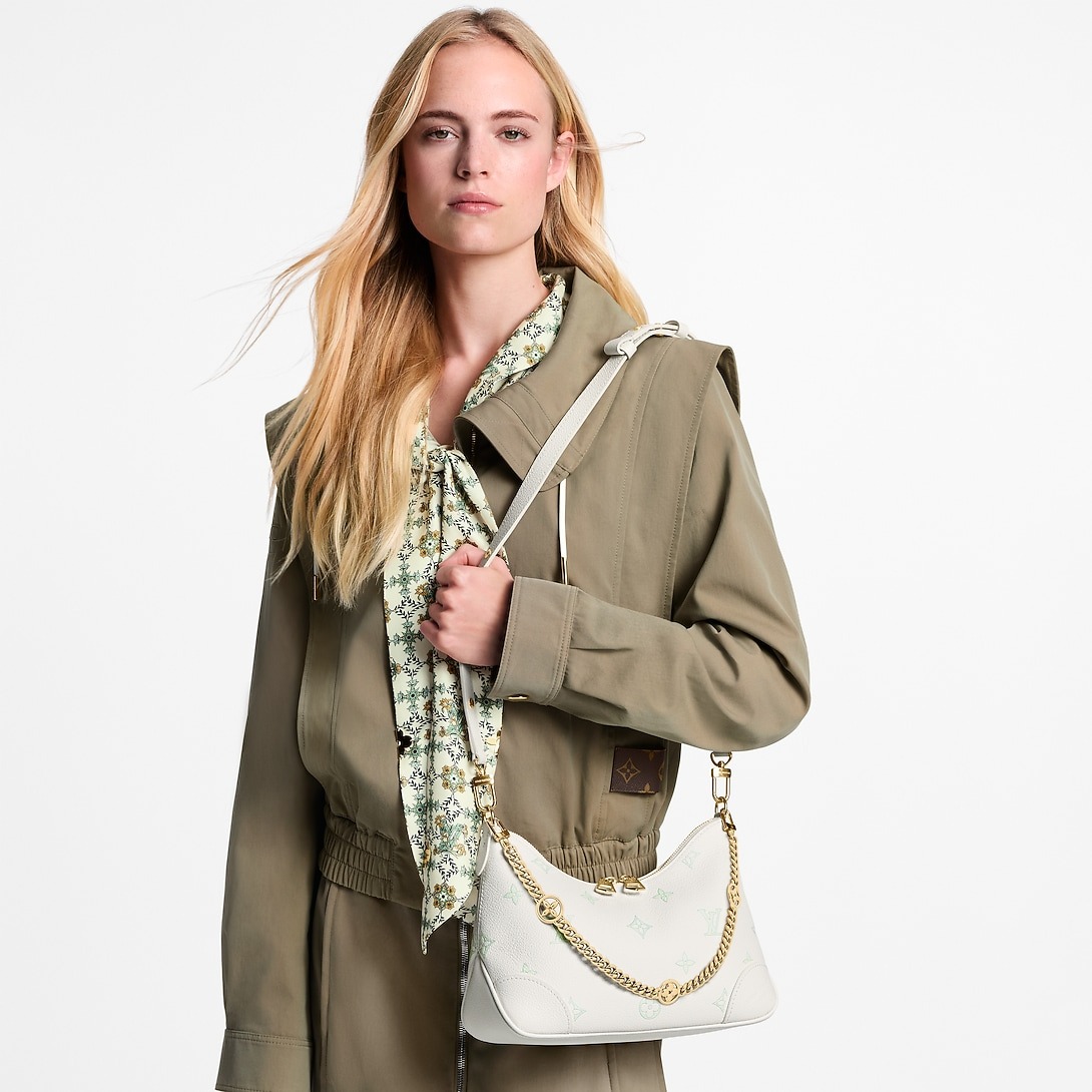 L0vis Vvtt0n Boulogne PM Crossboy Bag 10.2in/ 26cm Milky White/ Green Gold Hardware For Women M27571