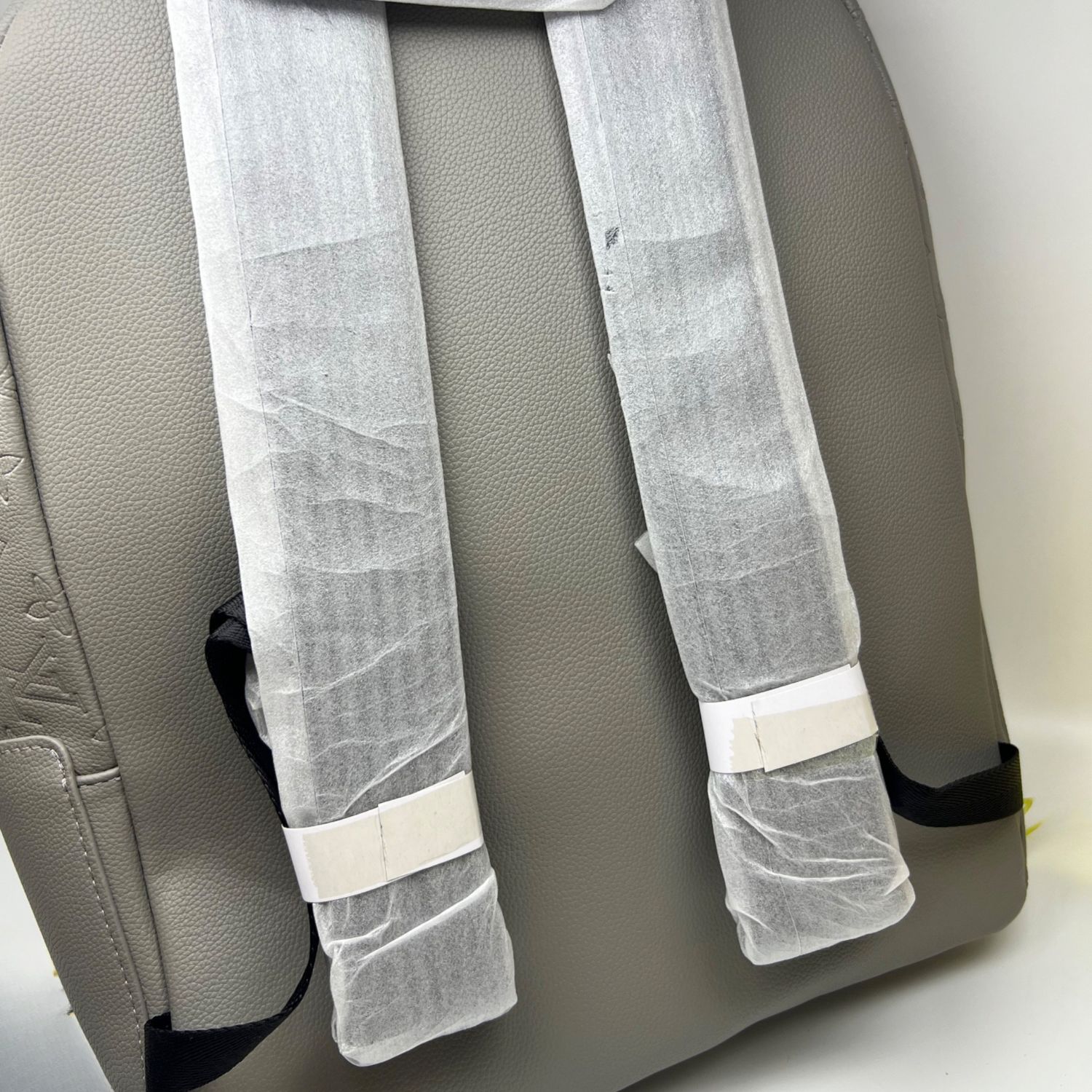 L0vis Vvtt0n Discovery Backpack Grey For Men 11.4in/29cm