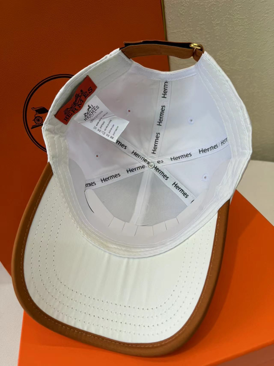 H**me5 Horse Cap White H**me5 Cap