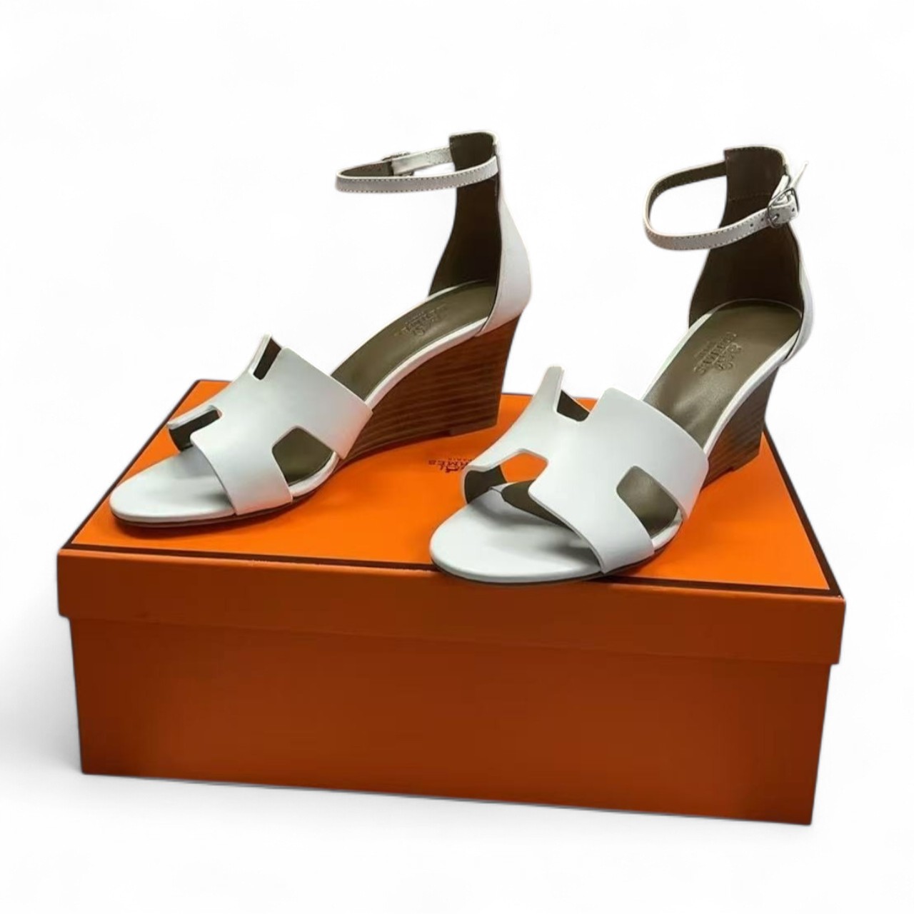 H**me5 Legend Sandal White For Women, Women’s Shoes H172196Z