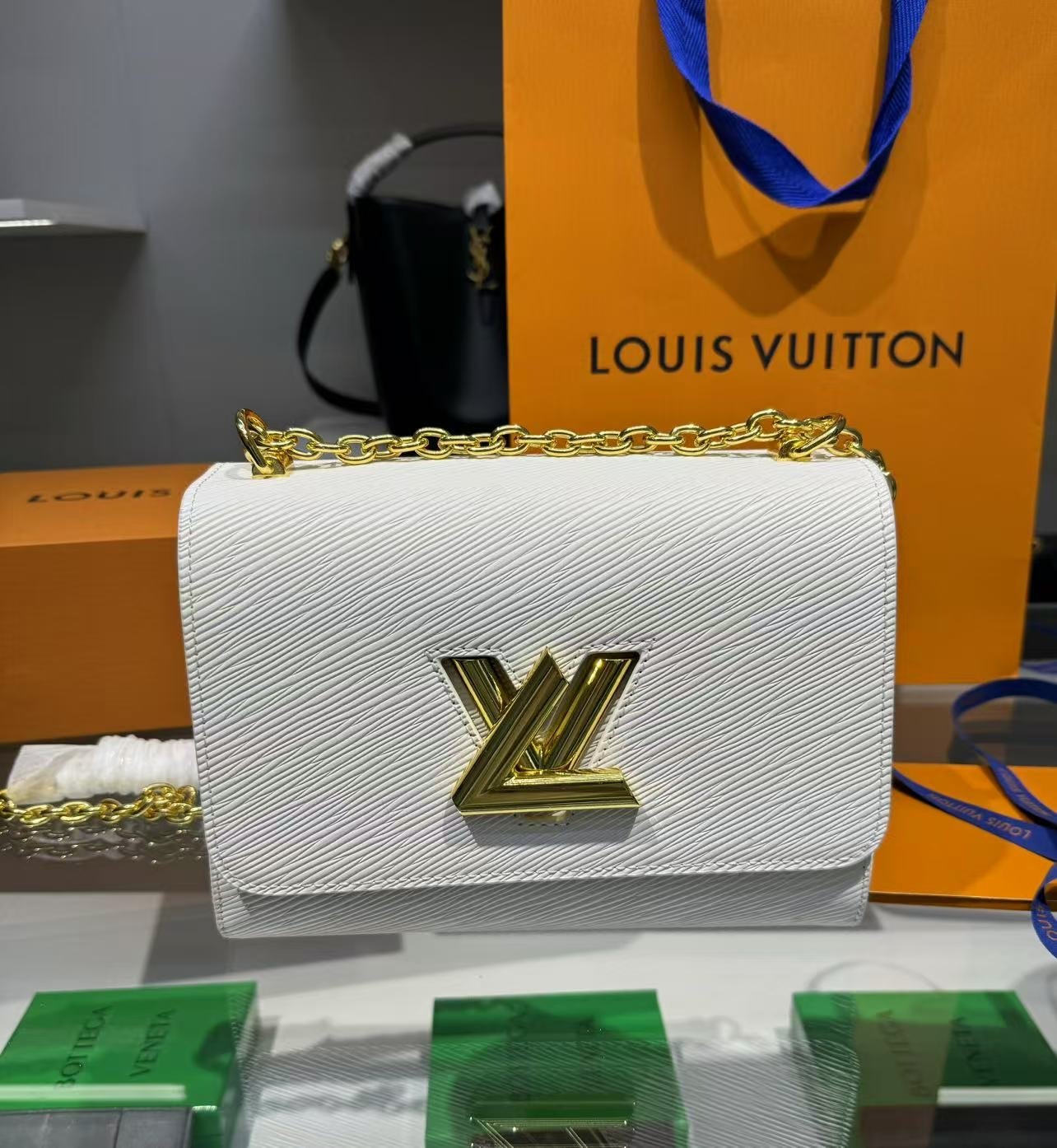 L0vis Vvtt0n Twist Epi White For Women, Women’s Handbags, Shoulder And Crossbody Bags 9in/23cm LV