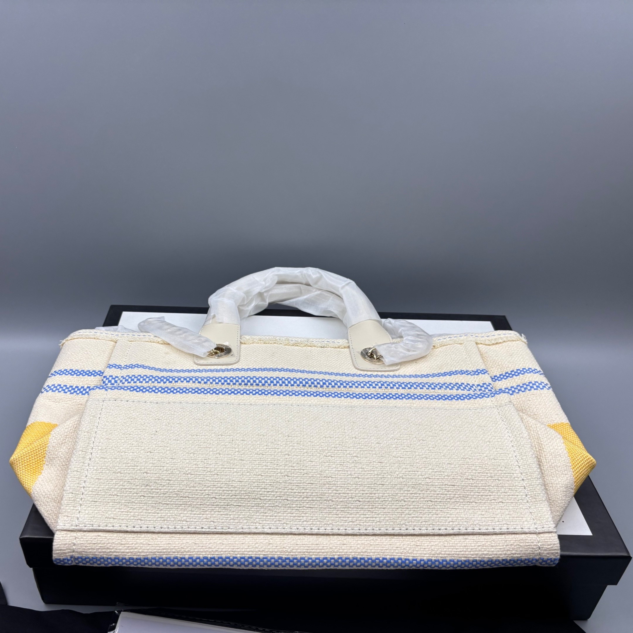 Ch**el Large Deauville Tote Bag Sand For Women 35cm/14in