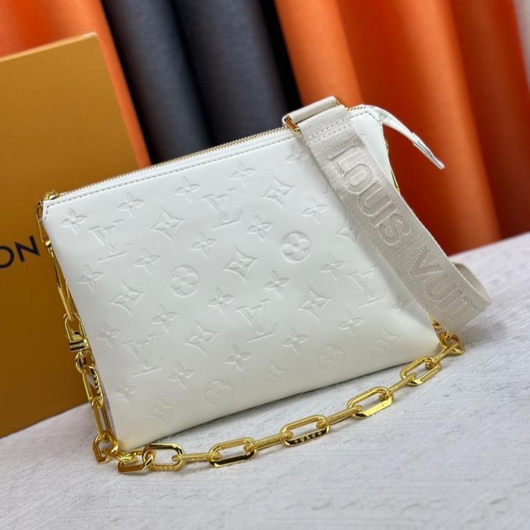 L0vis Vvtt0n Coussin PM Monogram-Embossed Cream For Women 10.2in/26cm LV M57793