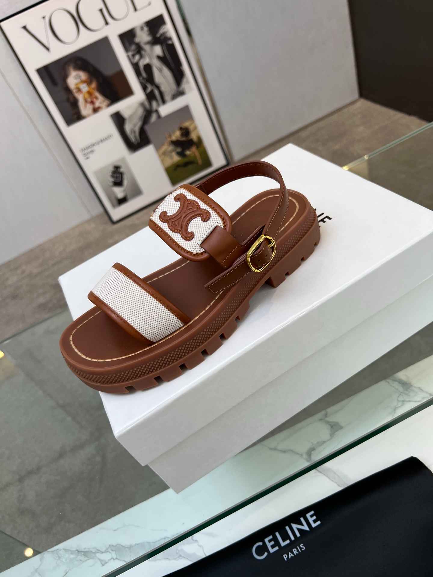 Ce1i*e Clea Triomphe Sandal Brown For Women  353872270C.04UB