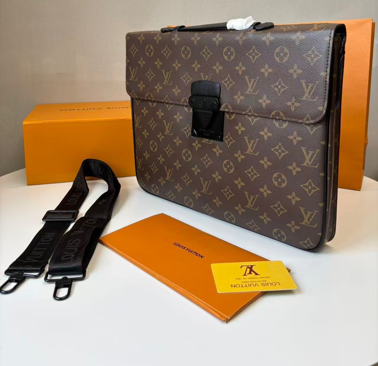 L0vis Vvtt0n S-Lock Briefcase Monogram Canvas For Men, Men’s Bags, Shoulder And Crossbody Bags 14.6in/37cm LV