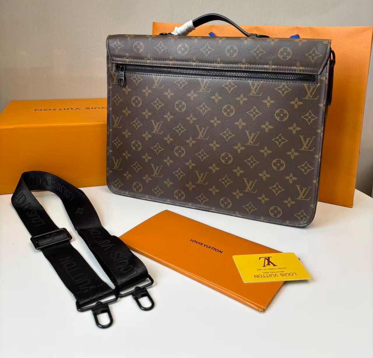 L0vis Vvtt0n S-Lock Briefcase Monogram Canvas For Men, Men’s Bags, Shoulder And Crossbody Bags 14.6in/37cm LV