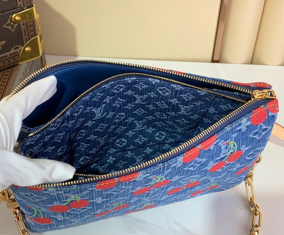 [True-to-ORIGINAL] L0vis Vvtt0n LV x TM Coussin PM Cherry Denim For Women 10.2in/26cm M14978