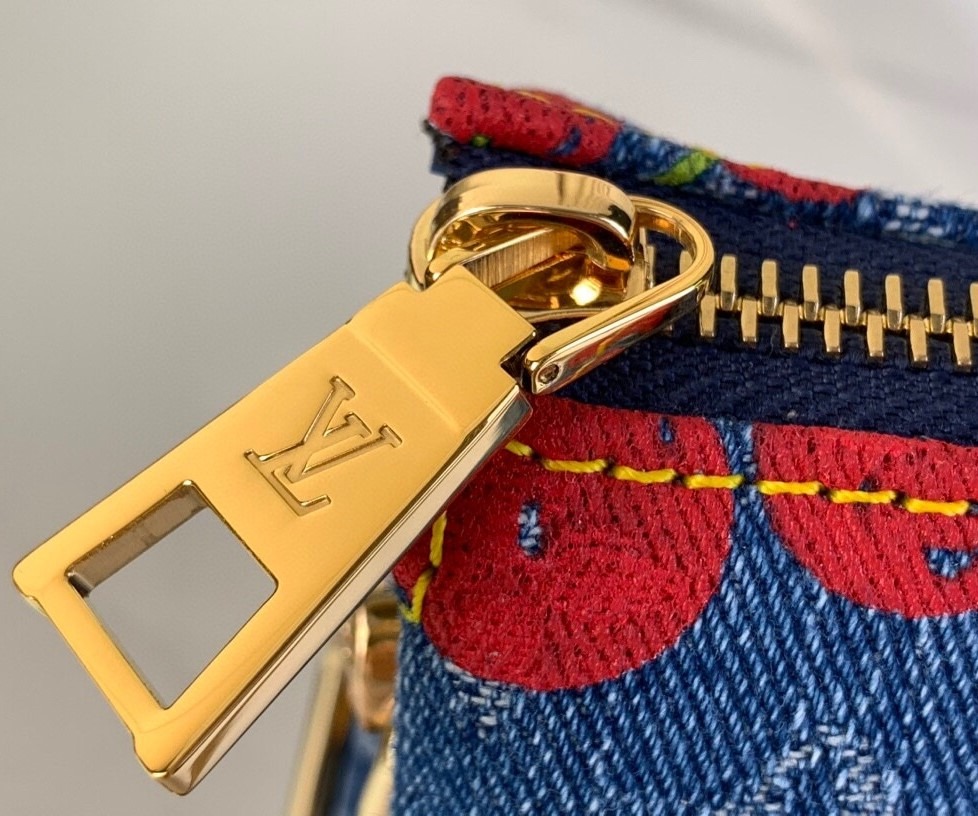 [True-to-ORIGINAL] L0vis Vvtt0n LV x TM Coussin PM Cherry Denim For Women 10.2in/26cm M14978