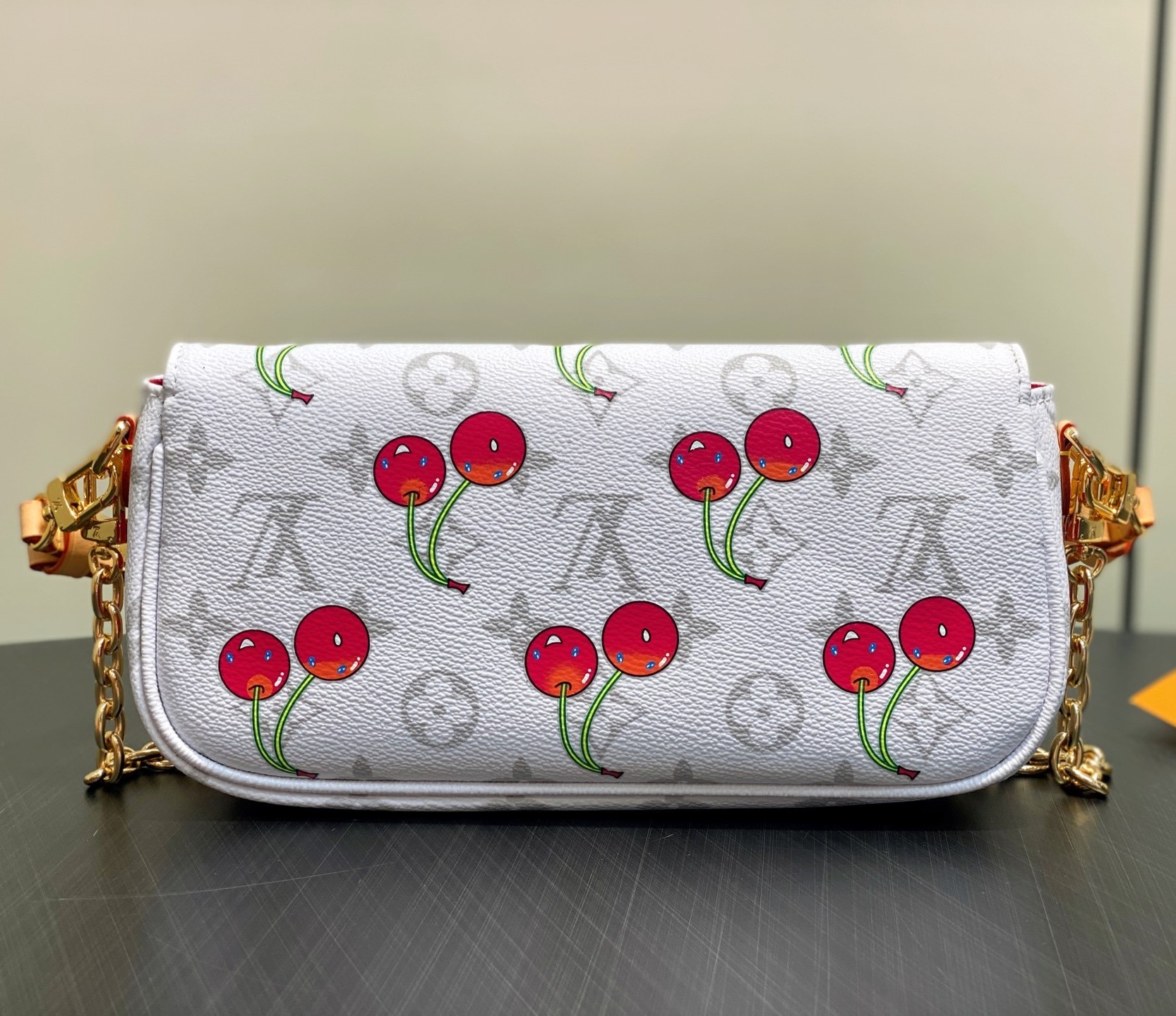 [True-to-ORIGINAL] L0vis Vvtt0n LV x TM Wallet On Chain Ivy Cherry Canvas For Women 9.3in/24cm M14239
