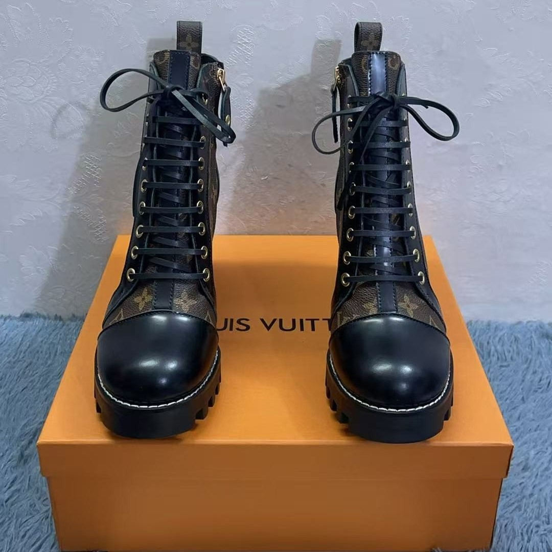 L0vis Vvtt0n Star Trail Ankle Boots Patent Monogram Material Black For Women 1A2Y7P