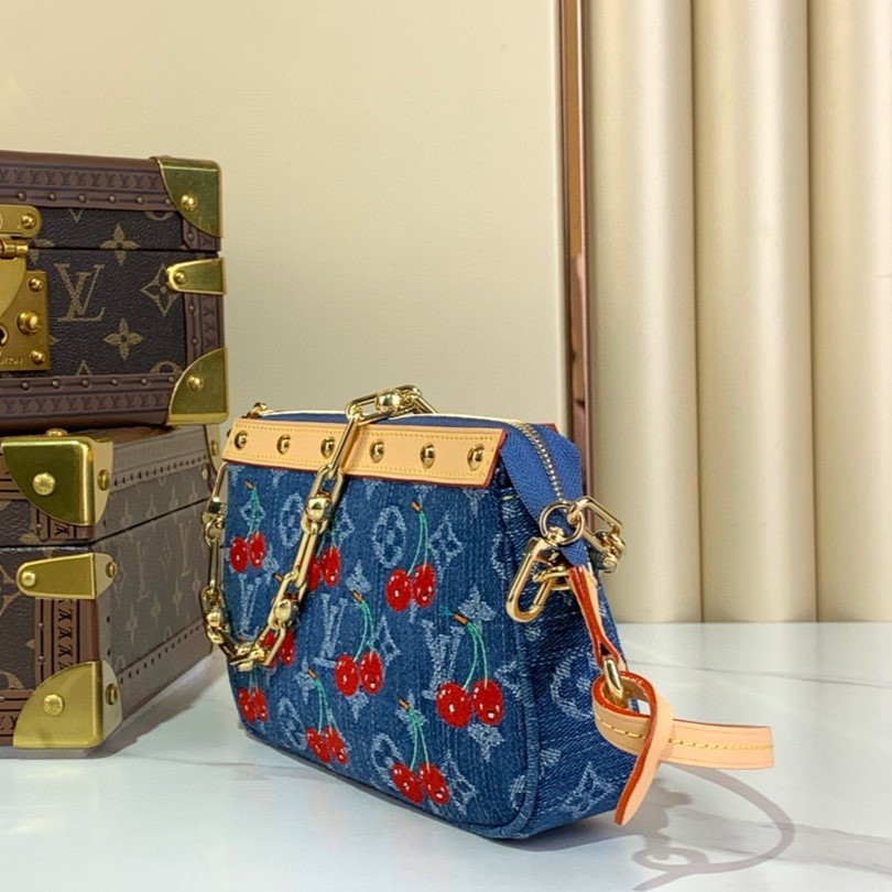 L0vis Vvtt0n LV x TM Pochette Accessoires Cherry Denim For Women 8.7in/22cm M13994