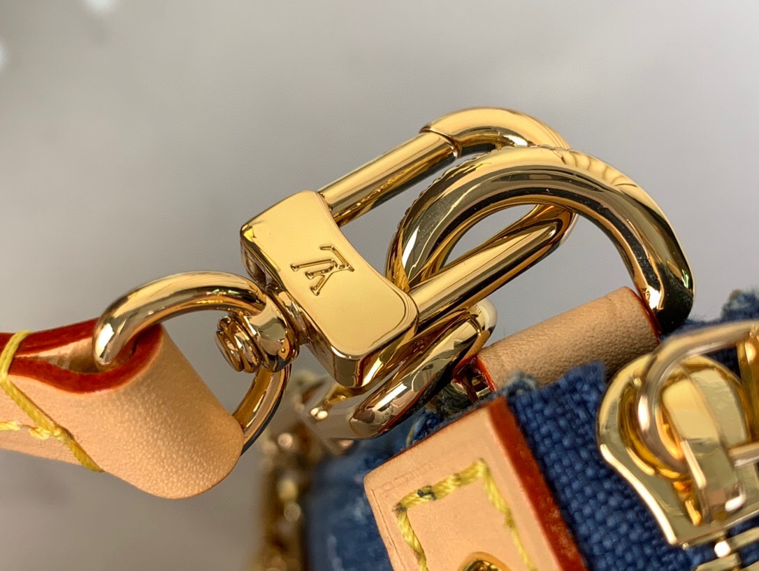 L0vis Vvtt0n LV x TM Pochette Accessoires Cherry Denim For Women 8.7in/22cm M13994