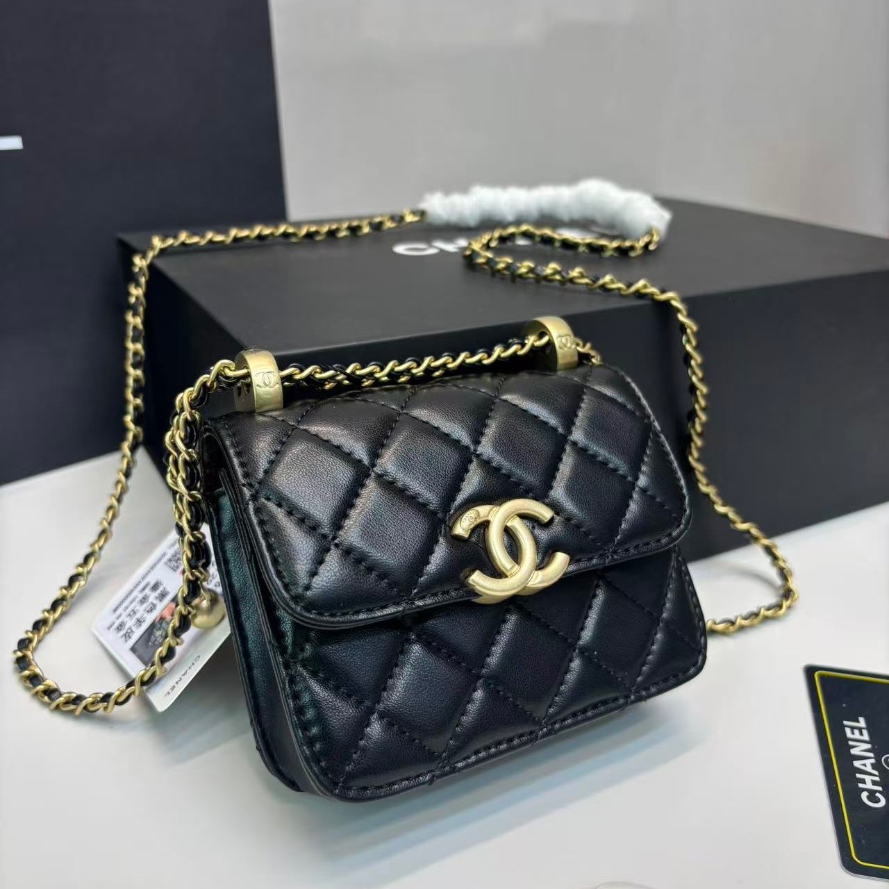 Ch**el CO-CO Clutch With Chain 9.5cm/3.7in Gold Toned Hardware For Women Black