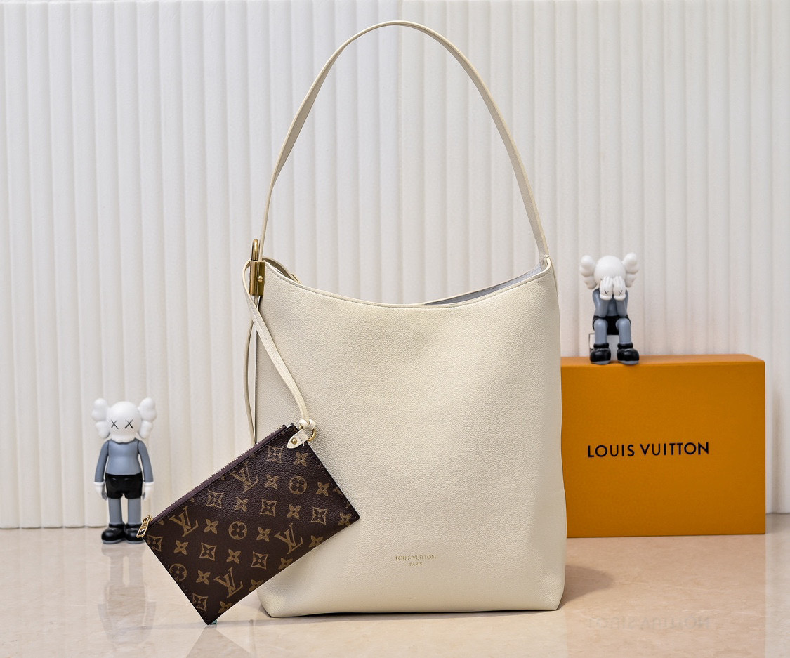 L0vis Vvtt0n Low Key Hobo MM Beige For Women M25022 12.2in/31cm