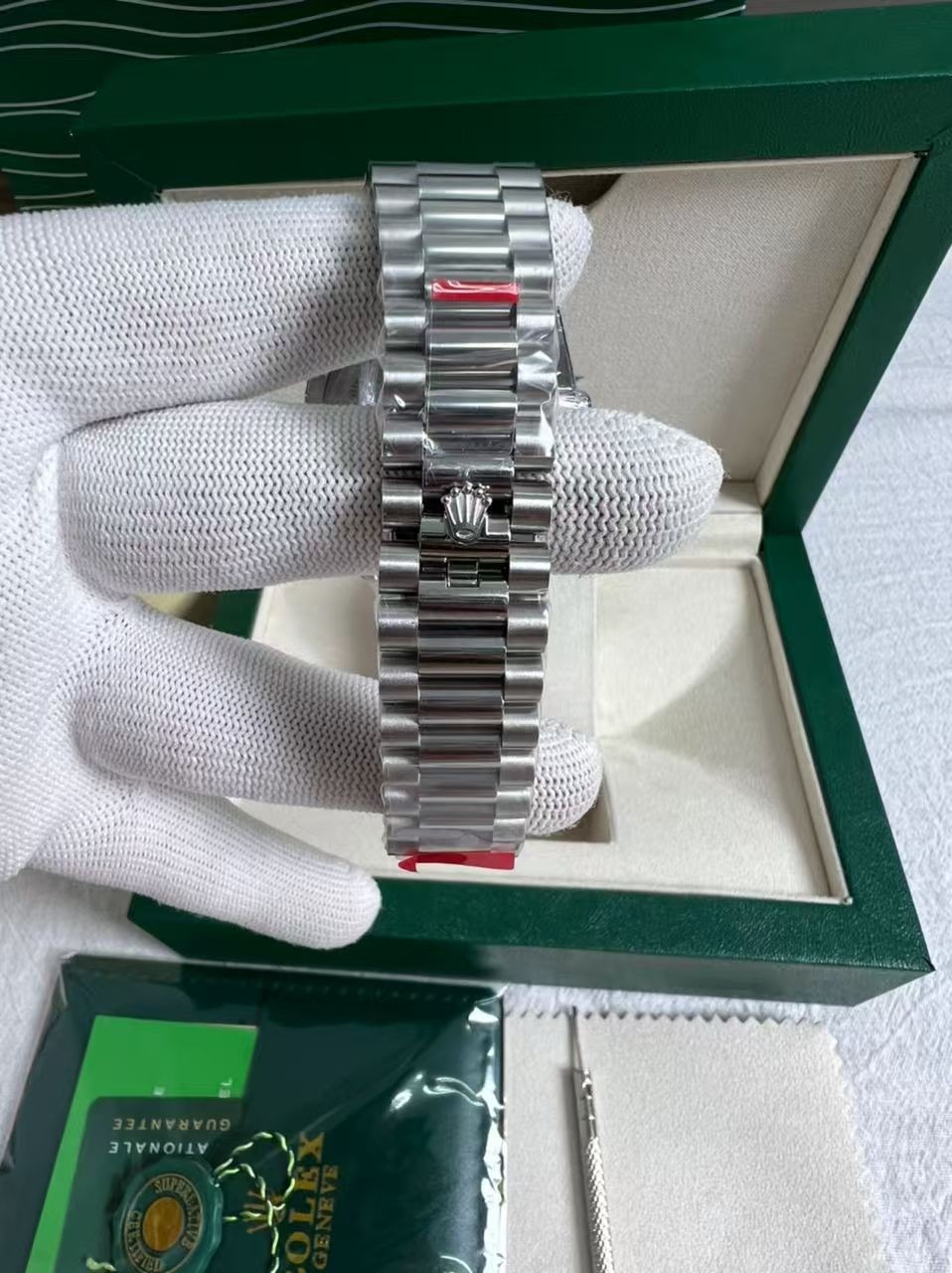 R01ex Set: Day-Date 40 Watch Rose Gold Toned And Silver Toned