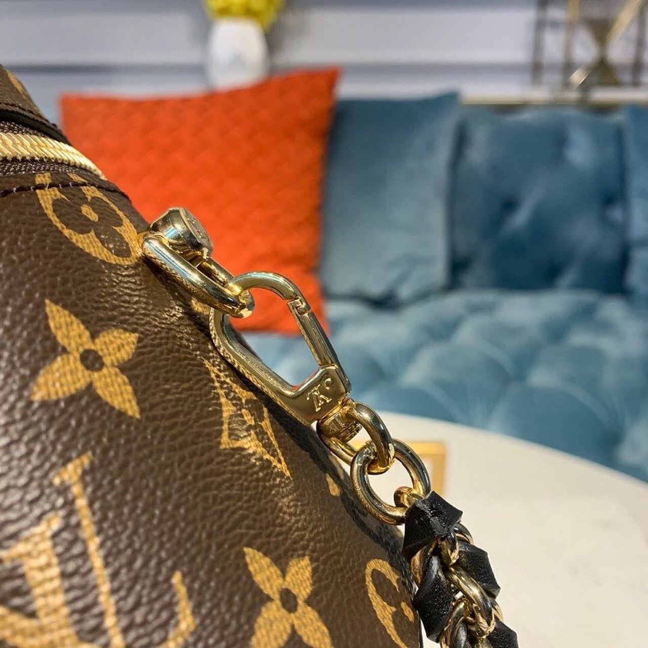 L0vis Vvtt0n Vanity PM Monogram And Monogram Reverse Canvas By Nicolas Ghesquiere For Women, Women’s Handbags, Shoulder And Crossbody Bags 7.5in/19cm LV M45165