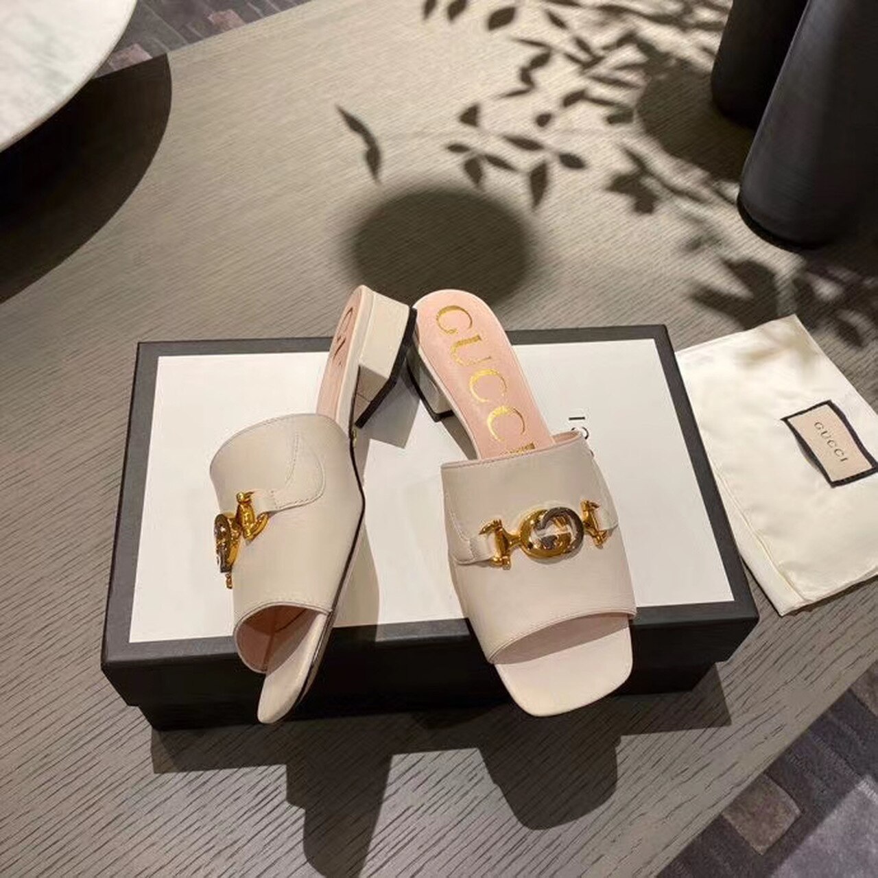 Gvc*1 Gvc*1 Zumi Slide Sandals Beige For Women GG