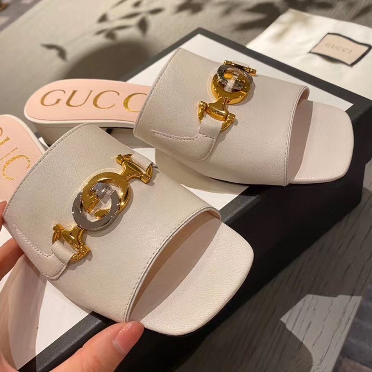 Gvc*1 Gvc*1 Zumi Slide Sandals Beige For Women GG