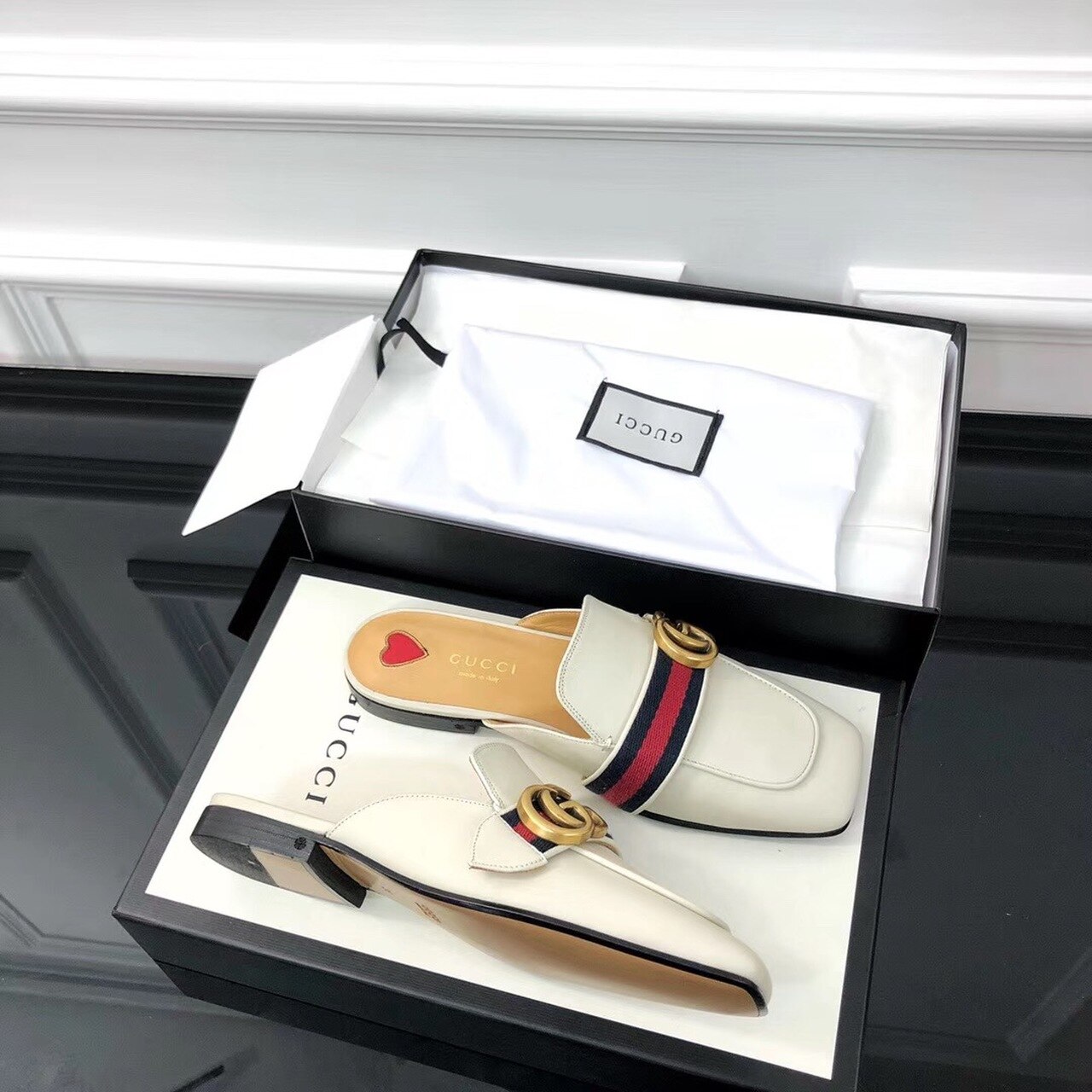 Gvc*1 Peyton Slippers White For Women GG ‎423694 DKHC0 9061