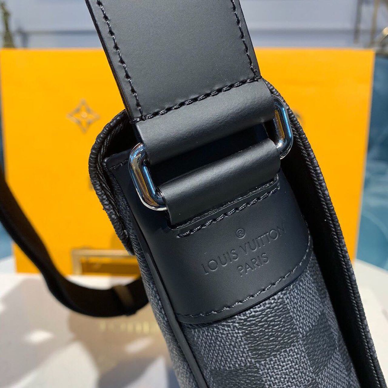 L0vis Vvtt0n District PM Damier Graphite Canvas For Men, Men’s Bags, Shoulder And Crossbody Bags 9.8in/25cm LV N41028