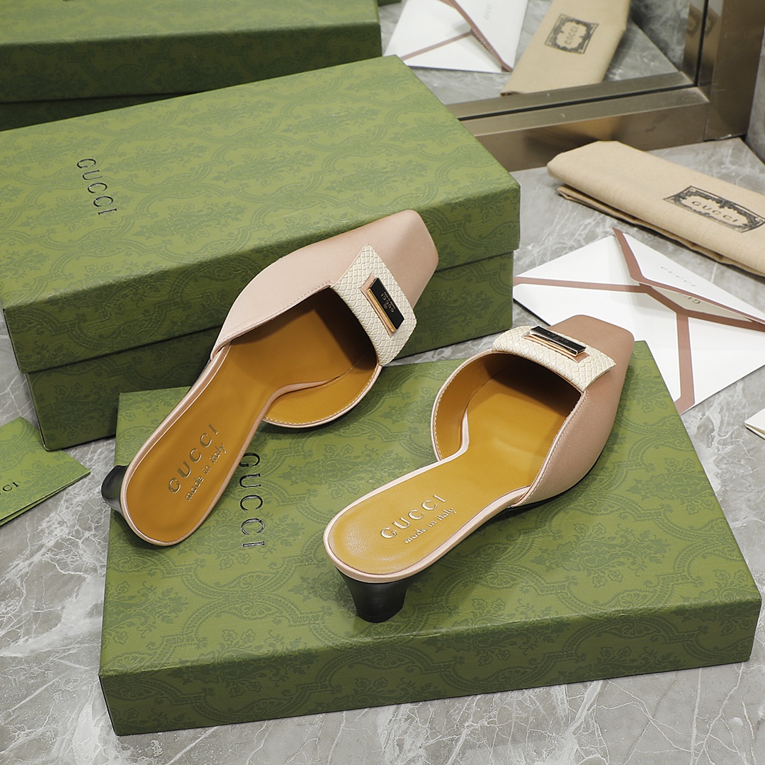 Gvc*1 Slipper Sandals Pink For Women GG