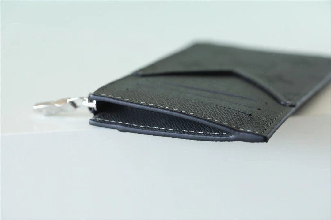 L0vis Vvtt0n Coin Card Holder Monogram Eclipse For Men, Men’s Wallet 5.7in/14.5cm LV M69533