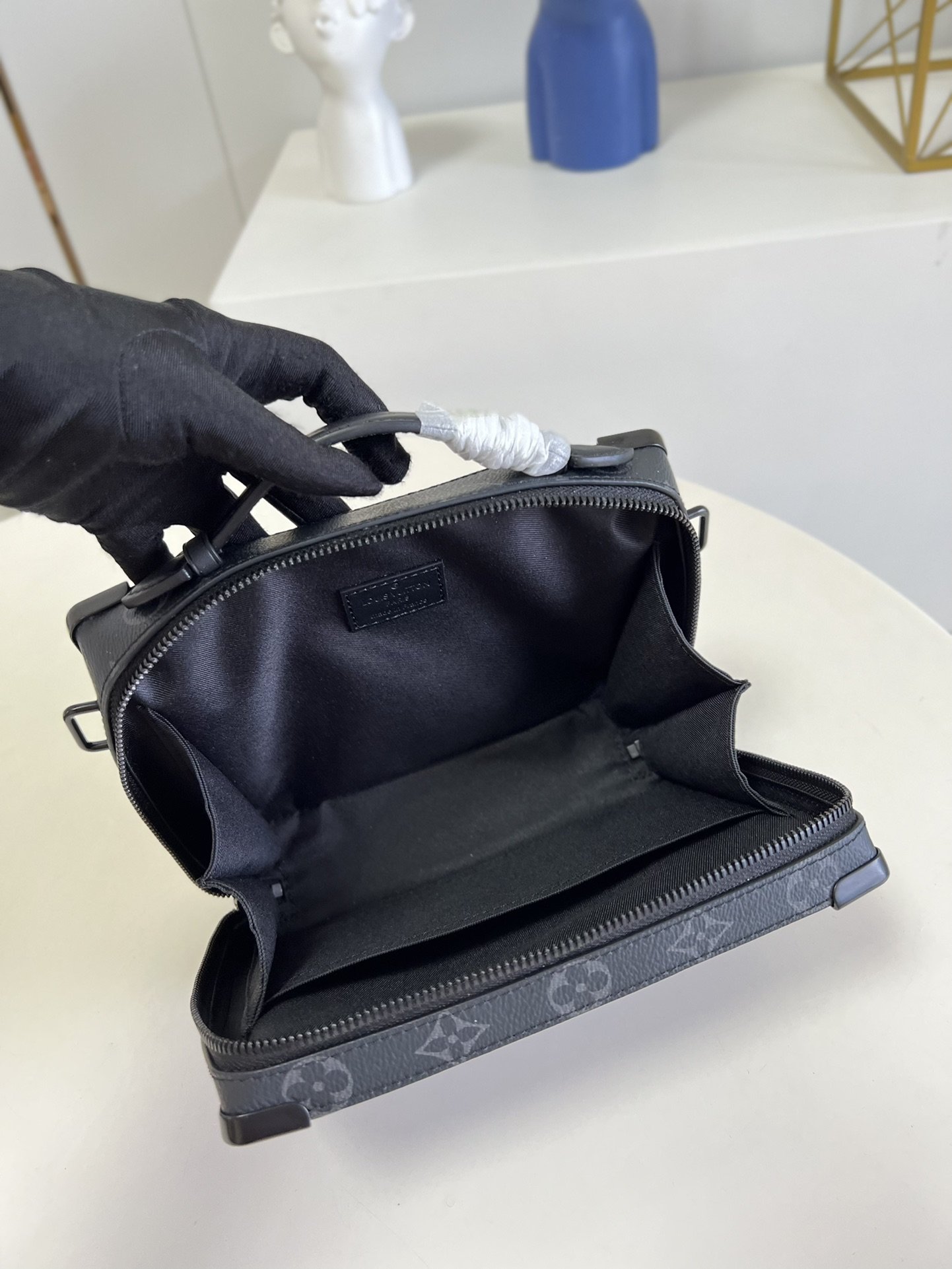 L0vis Vvtt0n Handle Soft Trunk Monogram Eclipse For Men, Men’s Bags 8.5in/22cm LV M45935