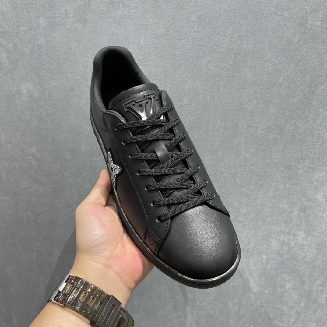 L0vis Vvtt0n Luxembourg Samothrace Sneaker Black For Men LV