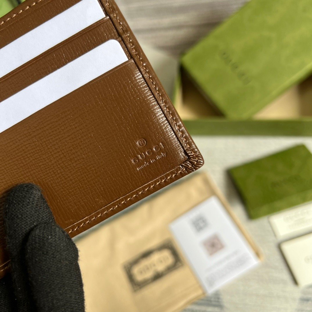 Gvc*1 Card Case Wallet with Interlocking G Brown For Men 4.5in/11cm GG ‎671652 92TCG 8563