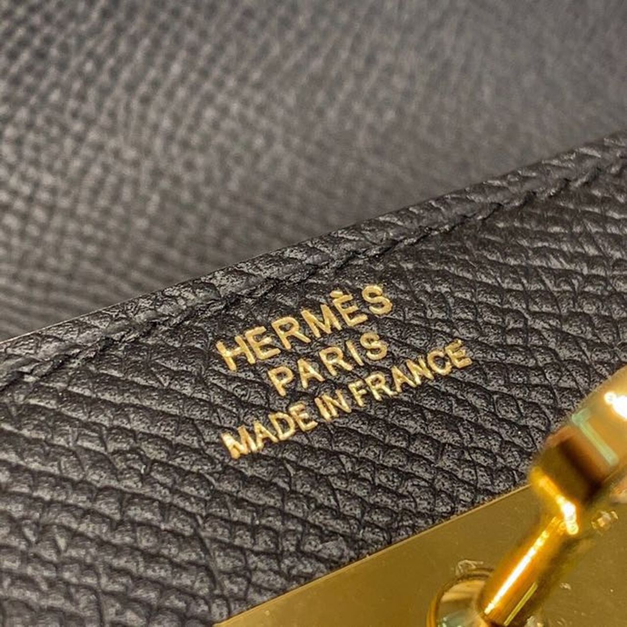 H**me5 Kelly Wallet To Go Woc Black With Gold Toned Hardware Bag For Women 8.2in/21cm