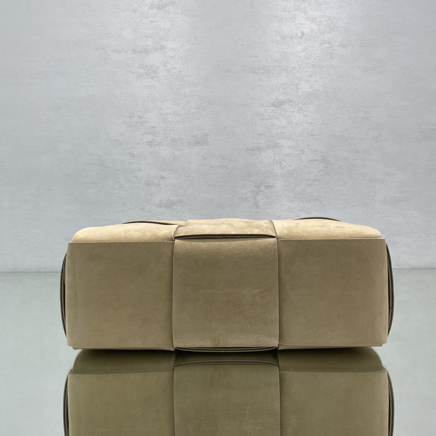 B0tt*ga Ven*ta Small Arco Tote Bag Brown, For Women, Women’s Bags 14.2in/36cm