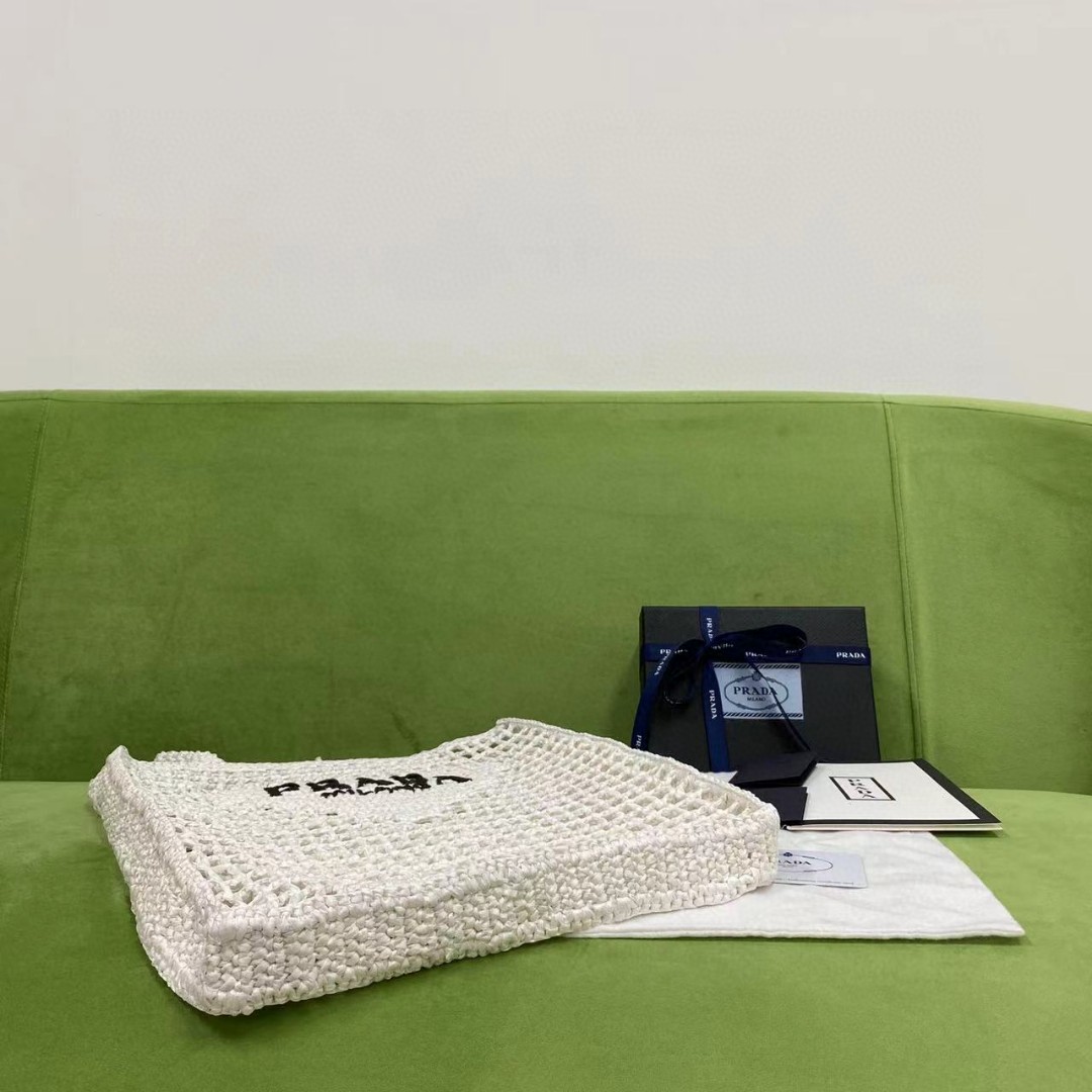 Pra*a Raffia Tote Bag White For Women, Women’s Bags 14.9in/38cm 1BG393_2A2T_F0009_V_OOO