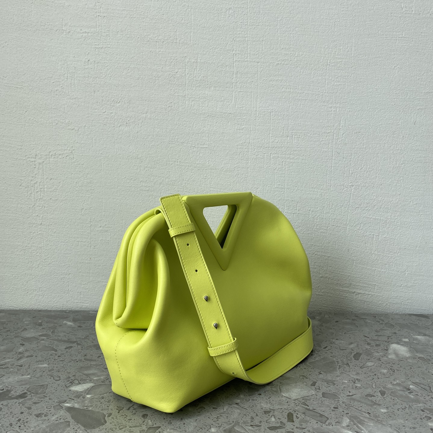 B0tt*ga Ven*ta Point Light Yellow, For Women, Women’s Bags 13.7in/35cm