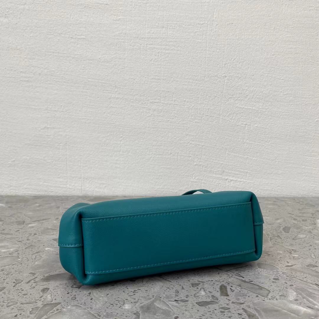 B0tt*ga Ven*ta Point Blue, For Women, Women’s Bags 8.6in/22cm 658476VCP403118