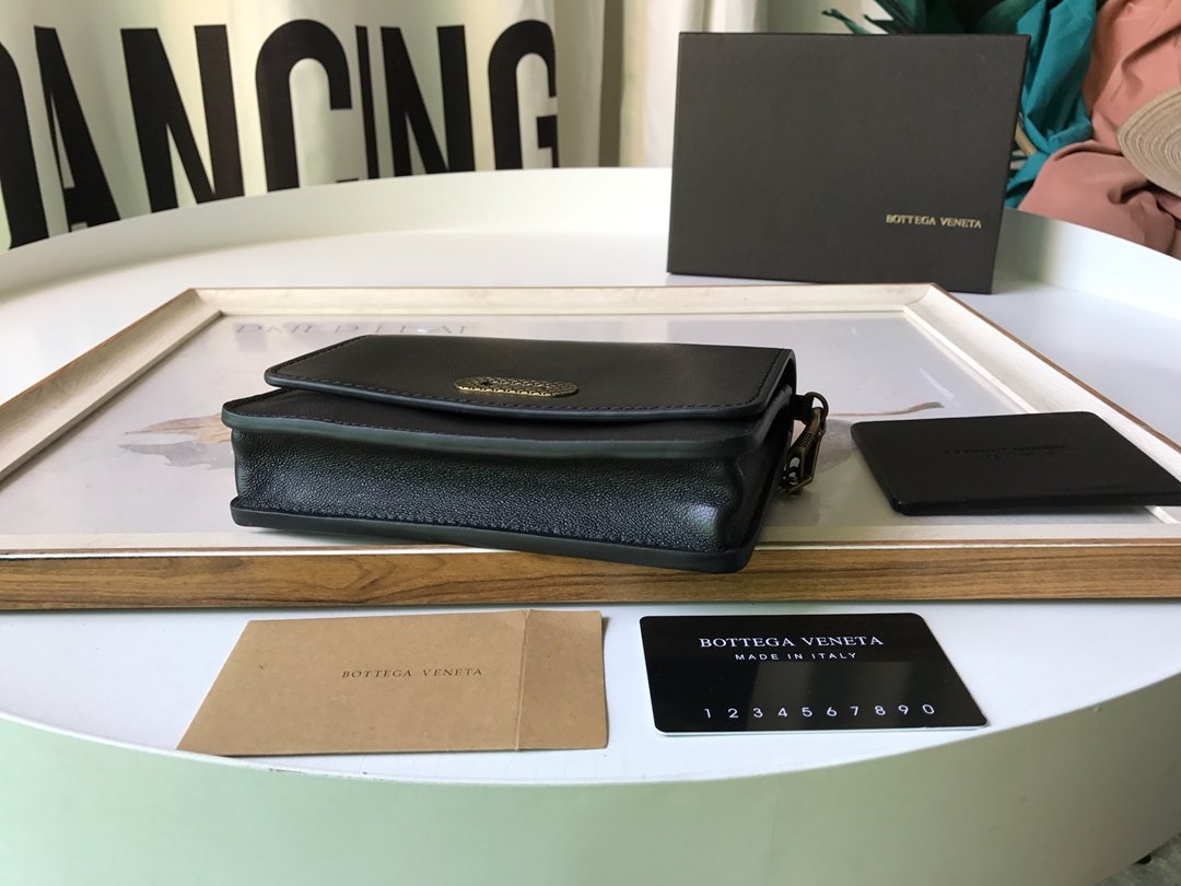 B0tt*ga Ven*ta Crossbody Black, For Women, Women’s Bags 6.9in/17.5cm