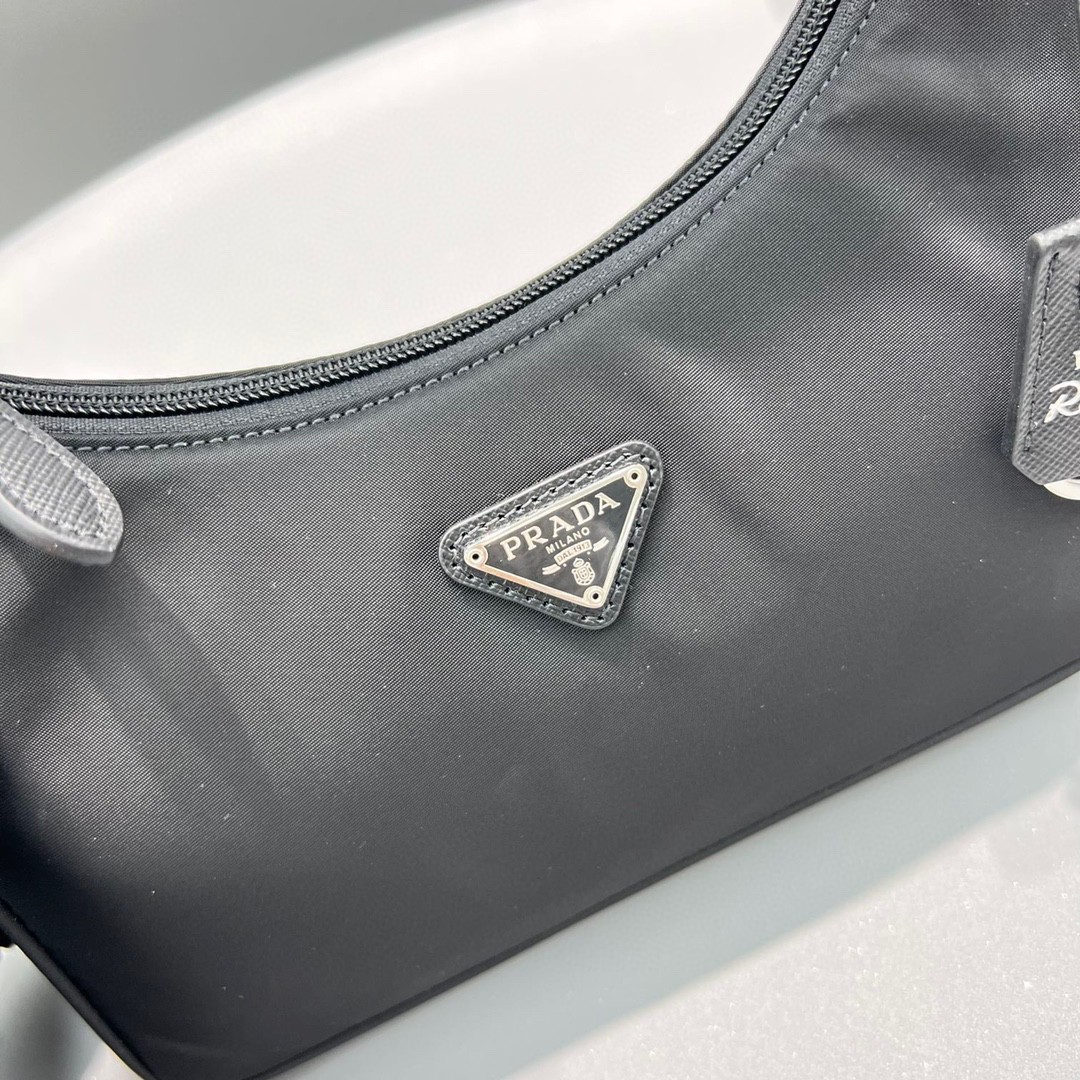 Pra*a Re-Nylon Re-Edition 2000 Mini-Bag Black For Women, Women’s Bags 8.6in/22cm 1NE515_RDH0_F0002