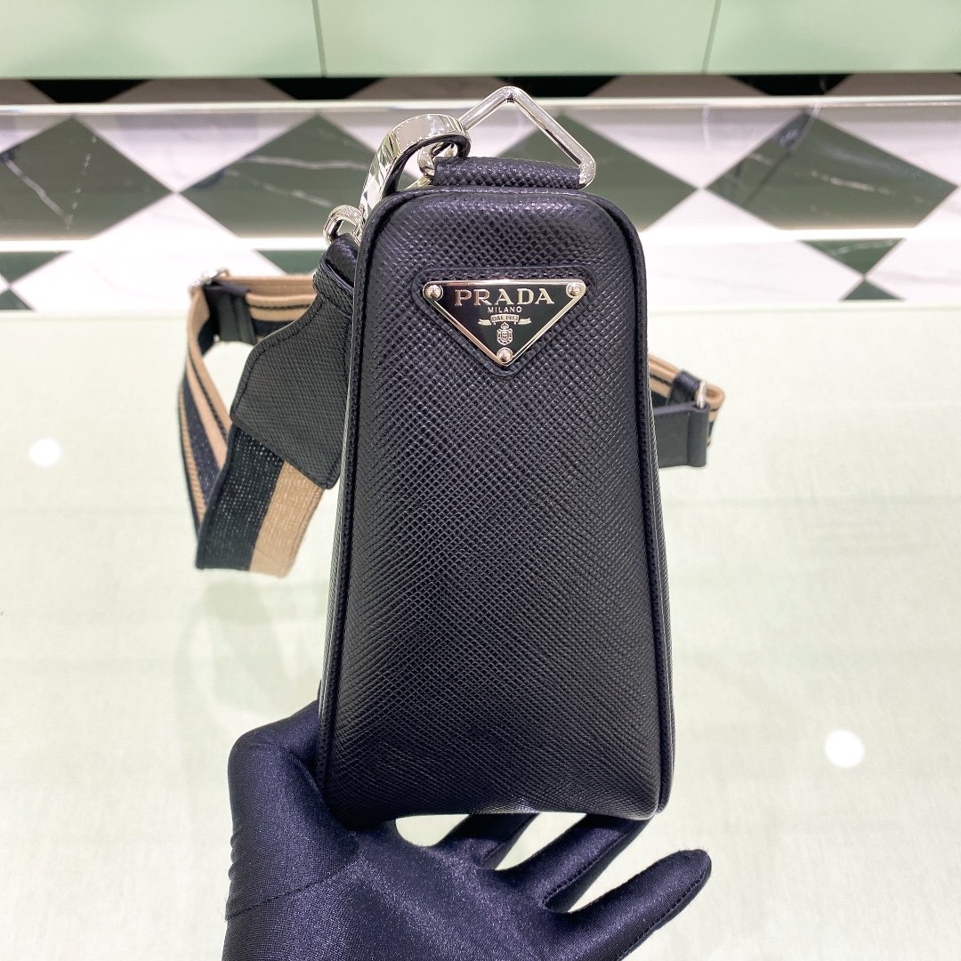 Pra*a Saffiano Triangle Bag Black For Women, Women’s Bags 11in/28cm 2VH155_2FAD_F0002_V_OOO