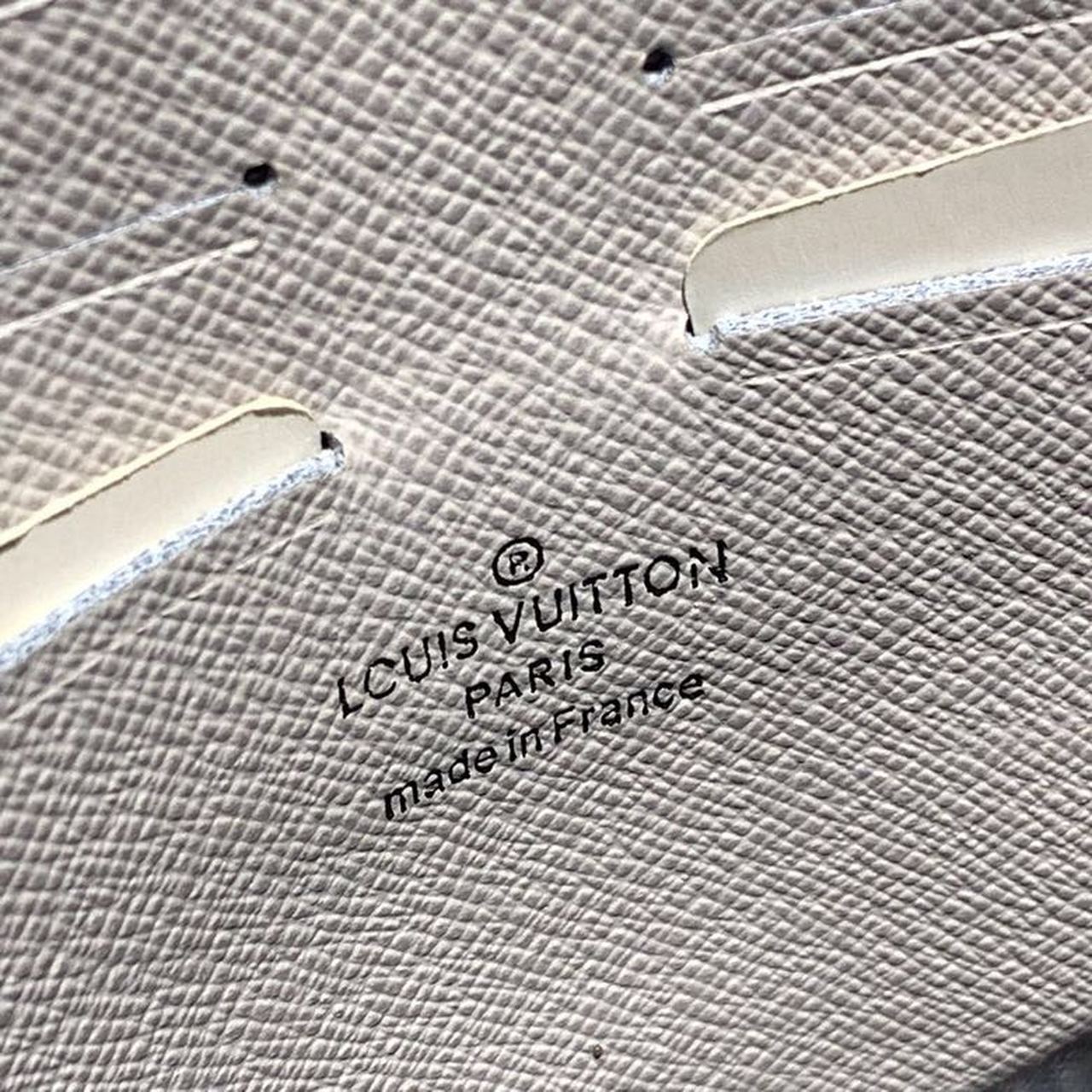 L0vis Vvtt0n Pochette Voyage MM Monogram Eclipse Canvas Silver For Men, Men’s Bags, Travel Bags 10.6in/27cm LV