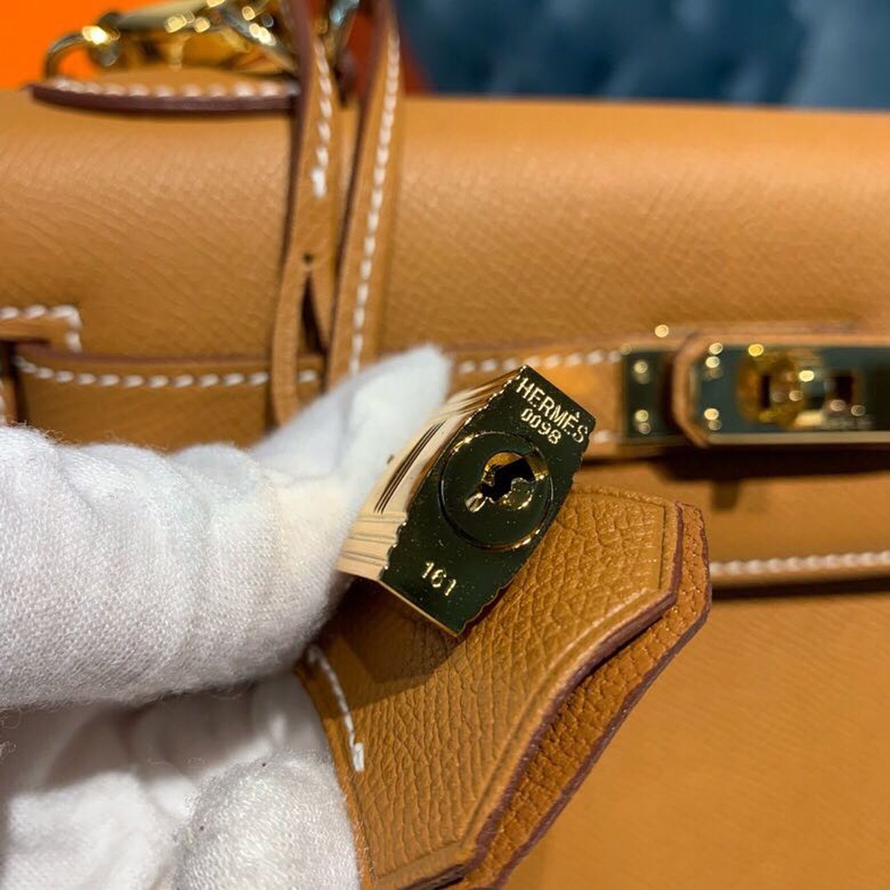 H**me5 Kelly Gold For Women Gold Toned Hardware 10in/25cm