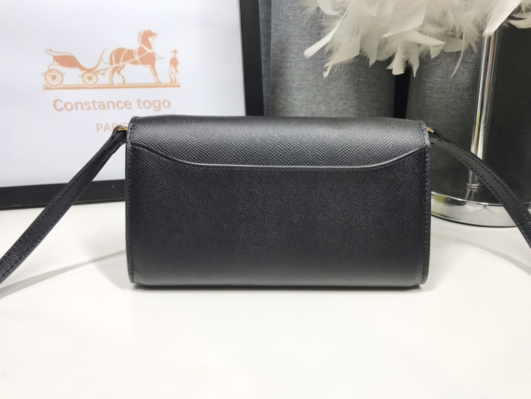 H**me5 Constance Togo Long Wallet  21cm/8.3in Gold Toned Hardware For Women Black