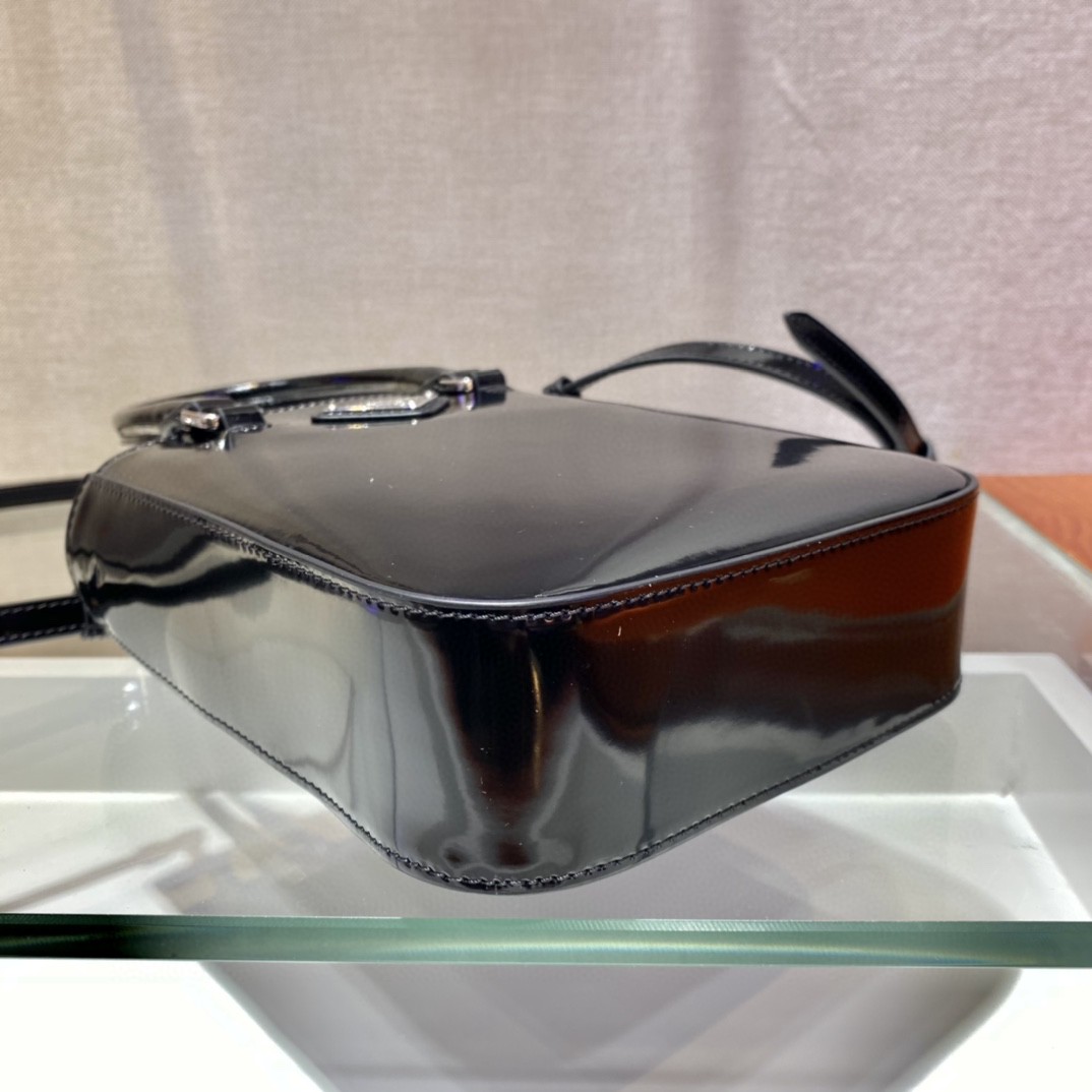 Pra*a Small Brushed Tote Black For Women, Women’s Bags 6.9in/18cm 1BA331_ZO6_F0002_V_OOO