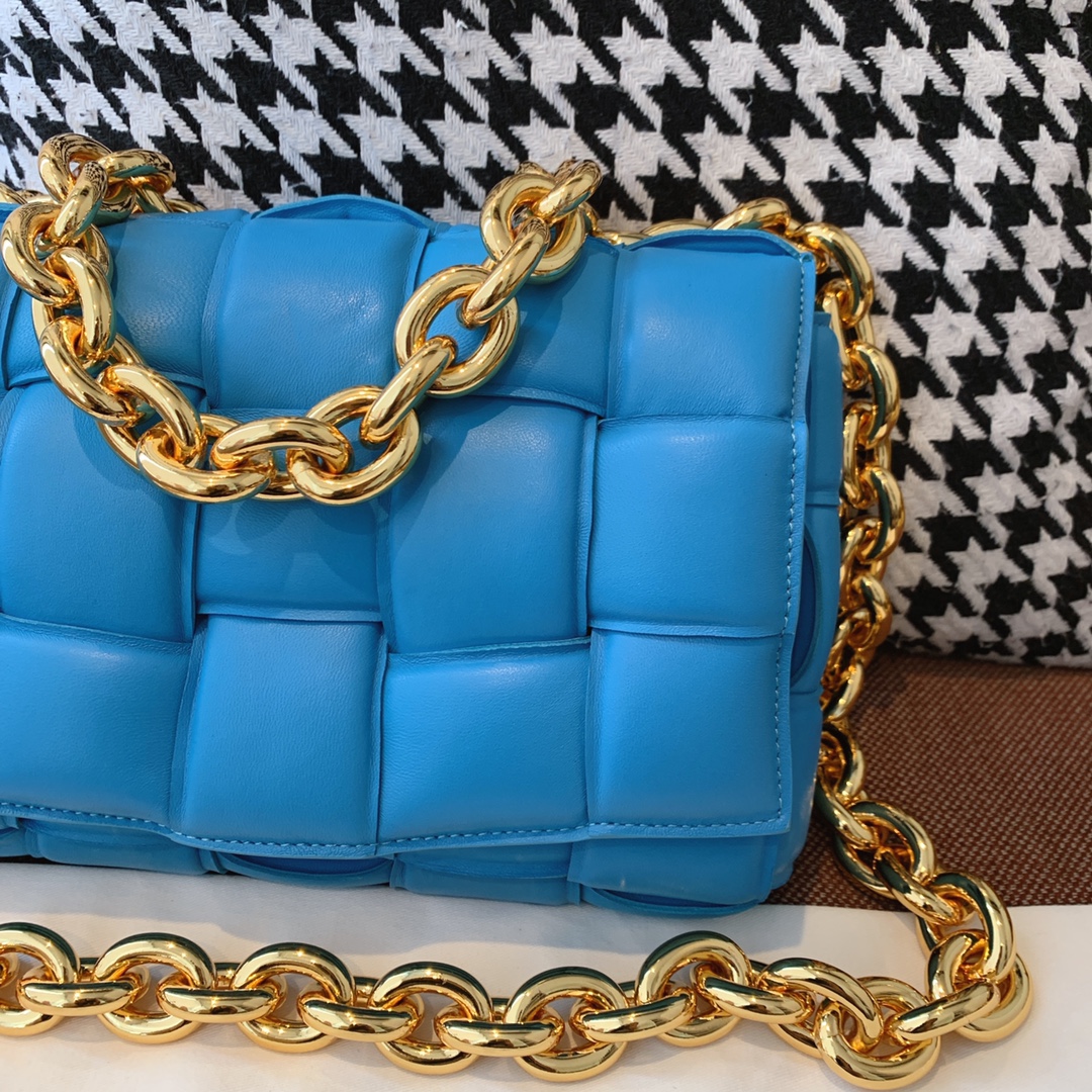 B0tt*ga Ven*ta Chain Cassette Blue, For Women, Women’s Bags 10.2in/26cm