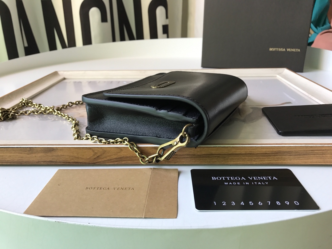 B0tt*ga Ven*ta Crossbody Black, For Women, Women’s Bags 6.9in/17.5cm