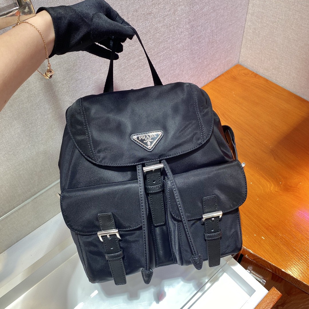 Pra*a Small Re-Nylon Backpack Black For Women, Women’s Bags 11in/28cm 1BZ677_RV44_F0002_V_OOO