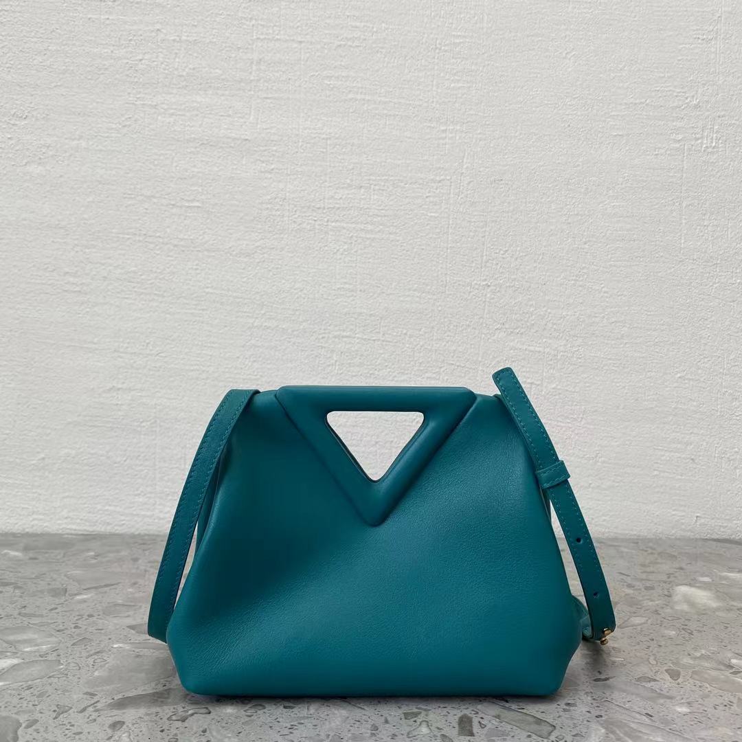 B0tt*ga Ven*ta Point Blue, For Women, Women’s Bags 8.6in/22cm 658476VCP403118