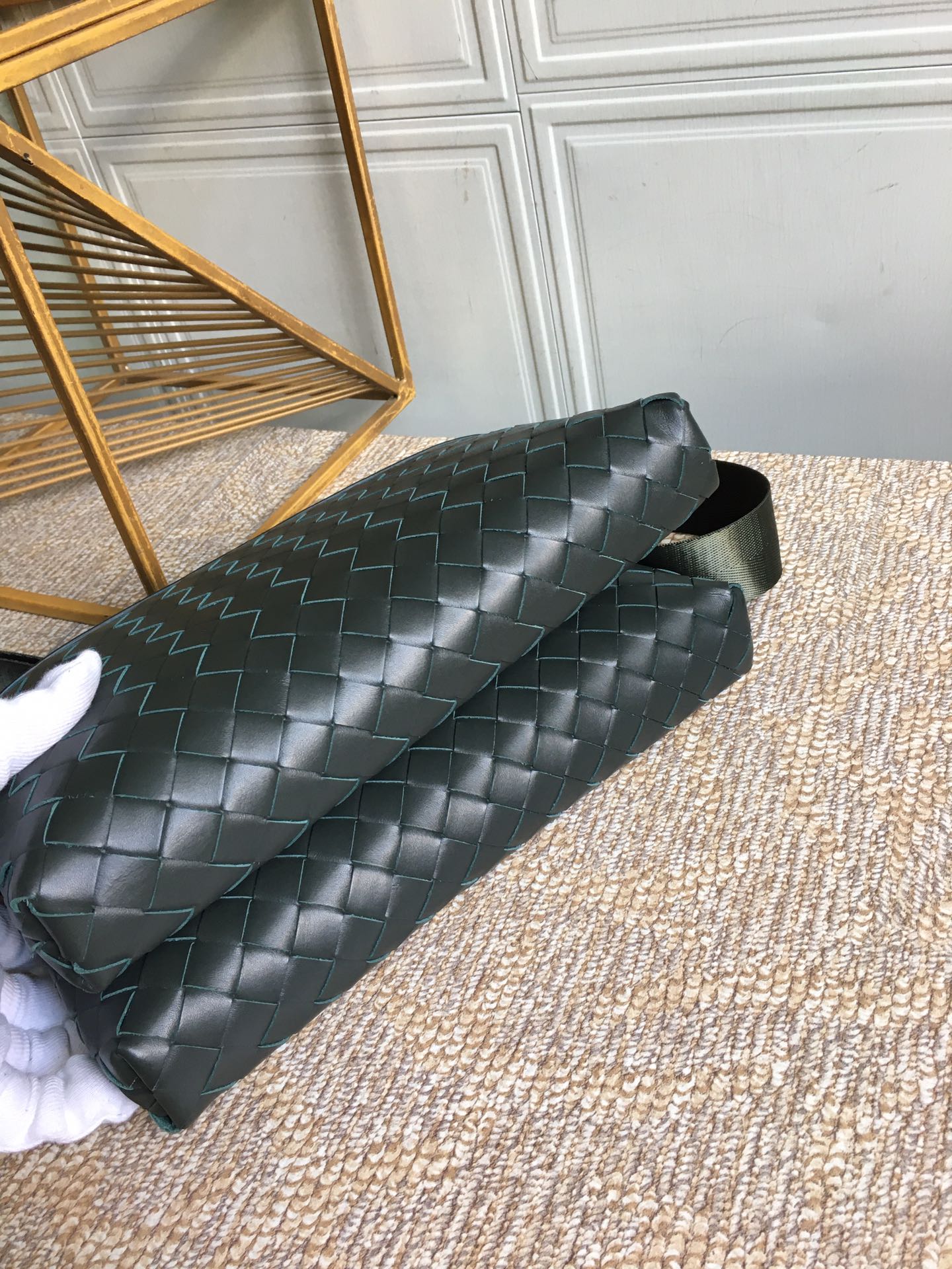 B0tt*ga Ven*ta Classic Intrecciato Green, For Women, Women’s Bags 10.2in/26cm