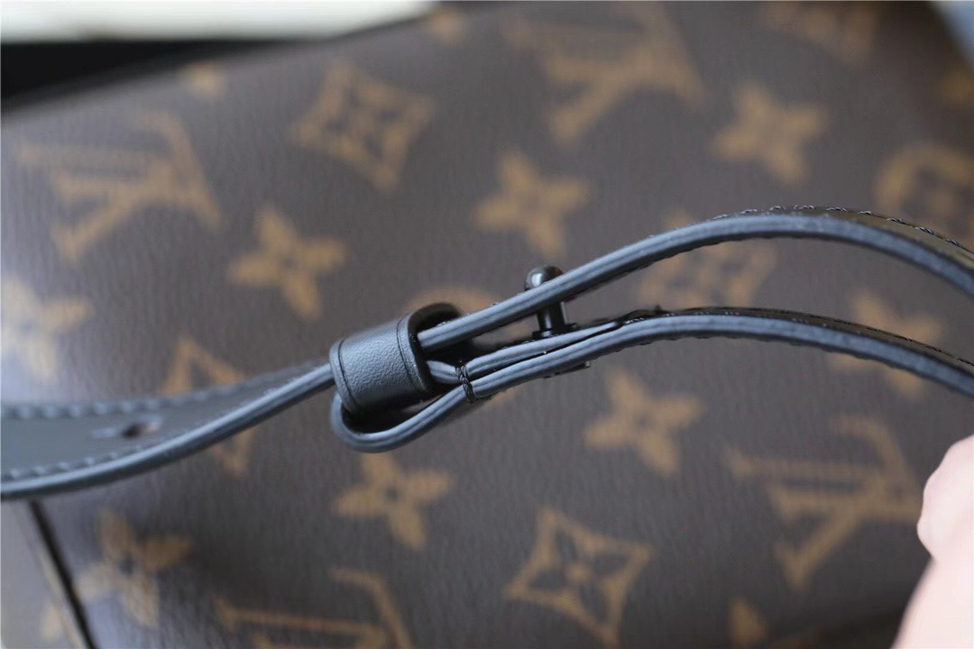 L0vis Vvtt0n S-Lock Vertical Wearable Wallet Monogram Macassar Black For Men, Men’s Bags, Shoulder And Crossbody Bags 7.5in/19cm LV M81522