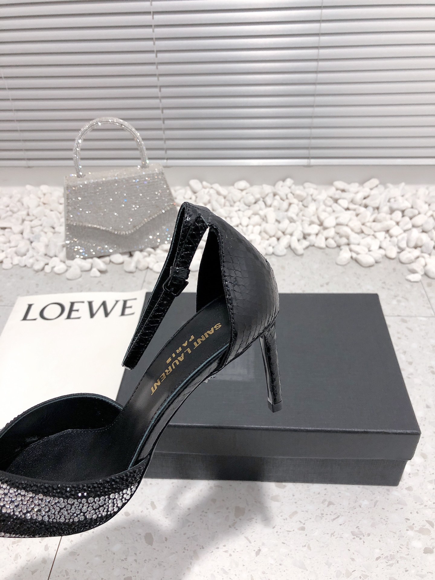 Sa1nt Lau*nt Women’s Glittering Rhinestone Embellished Pumps Black For Women Y51