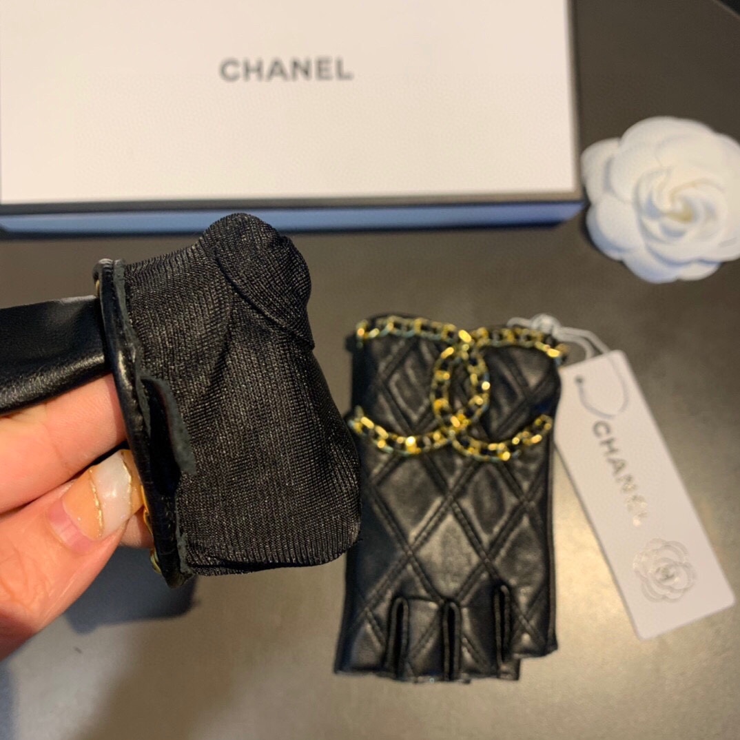 Ch**el Gloves In Black